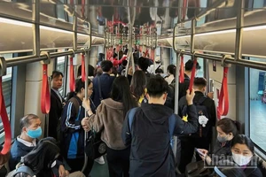 Công ty Trách nhiệm hữu hạn một thành viên Đường sắt Hà Nội ghi nhận lượng khách đi tàu có sự "nhảy vọt" chỉ trong 10 ngày đầu tháng 3.