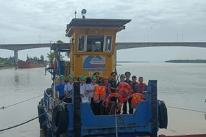 Cảng vụ Hàng hải Thái Bình tổ chức tuyên truyền pháp luật cho các chủ phương tiện hoạt động trên biển năm 2025.