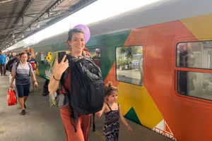 Đường sắt Việt Nam bổ sung nhiều chuyến tàu phục vụ nhu cầu đi lại dịp nghỉ lễ 30/4 và 1/5.