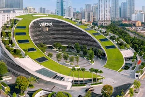 Trụ sở Tập đoàn Viettel là một trong số ít toà nhà ở Việt Nam đăng ký để nhận được chứng chỉ xanh. 