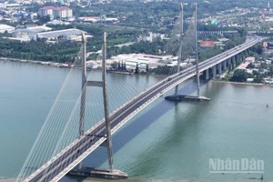 Cầu Mỹ Thuận 2 là cây cầu dây đầu tiên do đội ngũ các kỹ sư, công nhân Việt Nam thực hiện hoàn toàn từ khâu lập dự án, thiết kế cho đến thi công được khánh thành vào ngày 24/12/2023.