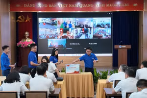 Lớp cán bộ trẻ Tổng công ty Quản lý bay Việt Nam hưởng ứng phong trào “Đền ơn đáp nghĩa”, lan tỏa “Văn hóa tri ân”. (Ảnh: VATM)