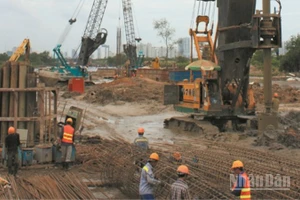 Công trường thi công dự án mở rộng cao tốc Thành phố Hồ Chí Minh-Long Thành.