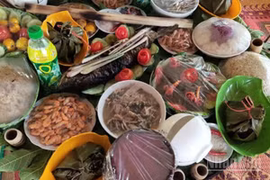 Trên mâm cỗ cúng của người Thái không xuất hiện thịt gà và thịt trâu để thể hiện sự trân trọng những con vật gắn liền nông nghiệp.