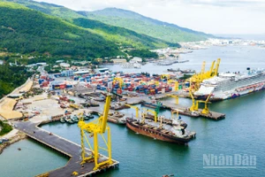 Cảng Tiên Sa (Đà Nẵng).