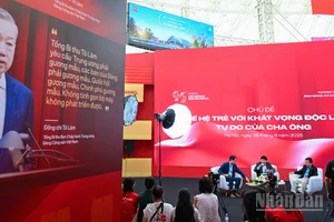 Tọa đàm “Thế hệ trẻ với khát vọng độc lập, tự do của cha ông” diễn ra trong chương trình hoạt động của Triển lãm "95 năm Cờ Đảng soi đường".