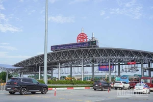 Ảnh minh họa: Trạm thu phí không dừng cao tốc Pháp Vân-Cầu Giẽ.