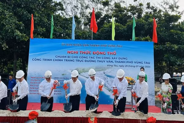 Ủy ban nhân dân thành phố Vũng Tàu tổ chức nghi thức động thổ.
