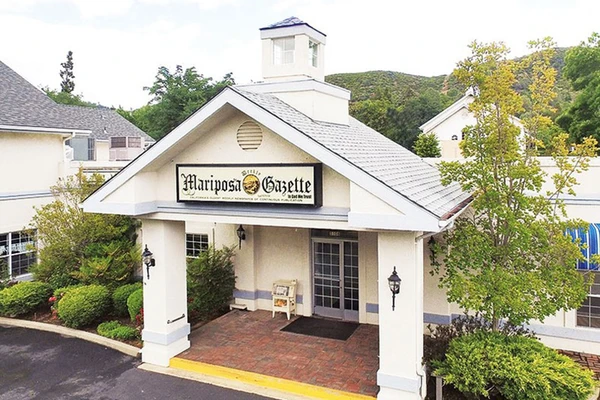 Trụ sở báo Mariposa Gazette.