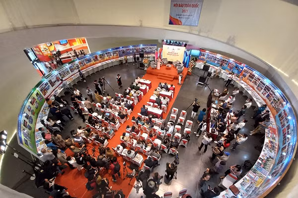 Toàn cảnh cuộc tọa đàm "Hội ngộ giải A Giải Báo chí Quốc gia" tại Hội Báo toàn quốc năm 2023. Nguồn: hoinhabao.vn.