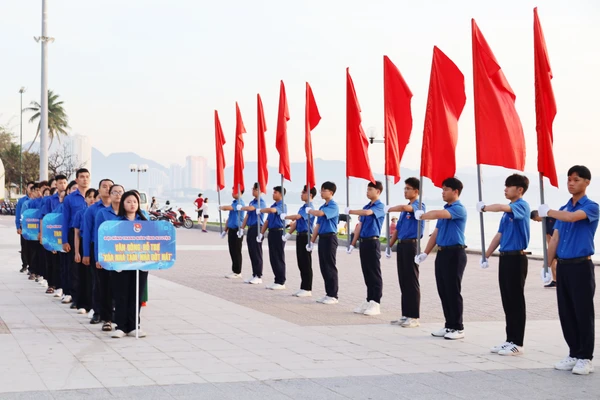Khởi động Tháng Thanh niên của Tỉnh Đoàn Khánh Hòa.