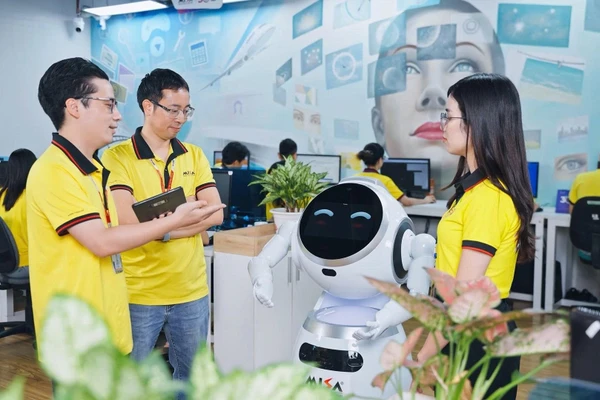 Thử nghiệm robot MISA AVA được tích hợp AI. 