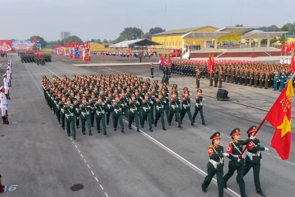 Tiểu ban diễu binh, diễu hành tại Lễ kỷ niệm 50 năm Ngày Giải phóng miền nam, thống nhất đất nước tổ chức tổng hợp luyện các lực lượng lần thứ 2. (Ảnh: QUANG PHONG)