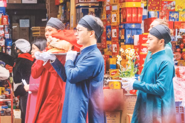 Hàng nghìn người dân tham gia chương trình Tết Việt 