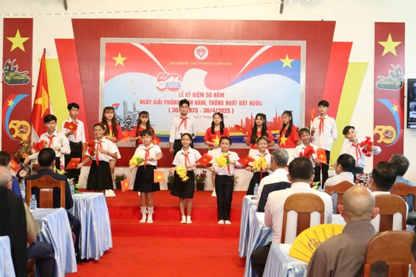 Lễ kỷ niệm 50 năm Ngày Giải phóng miền nam, thống nhất đất nước được tổ chức tại Campuchia.