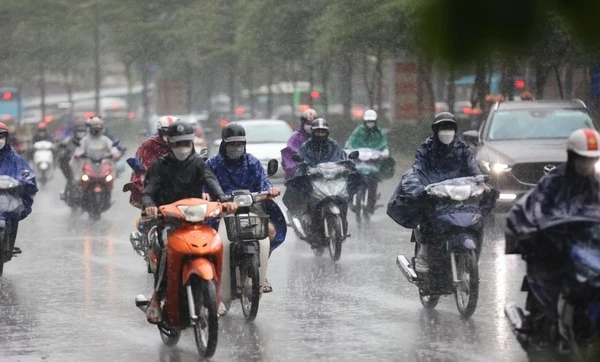 [Video] Miền Bắc trời mát, tiếp tục mưa dông vào chiều tối