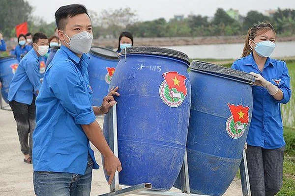 Các bạn trẻ Thái Bình tham gia Chiến dịch “Thanh niên tình nguyện hè” năm 2022.