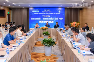 Toàn cảnh buổi tọa đàm “Định giá đất-Chìa khóa phát triển bền vững thị trường bất động sản”.