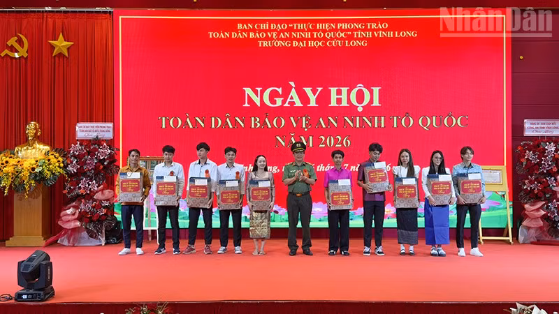ndo_tr_hinh-6-ngay-hoi.jpg