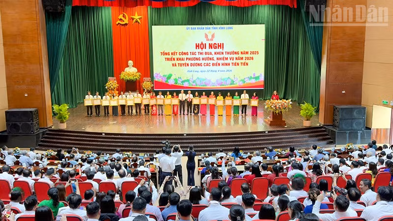 ndo_tr_anh-2-quang-canh-khen-thuong.jpg