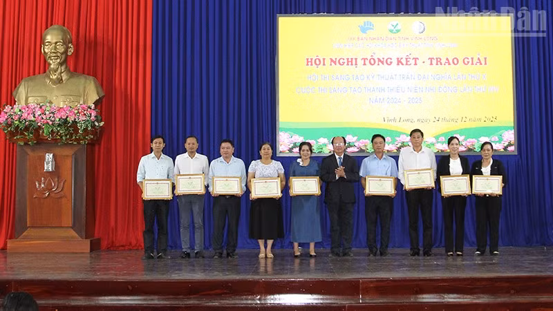 ndo_tr_anh-3-khen-thuong.jpg