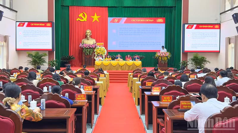 ndo_br_anh-3-quang-canh-hoi-nghi.jpg