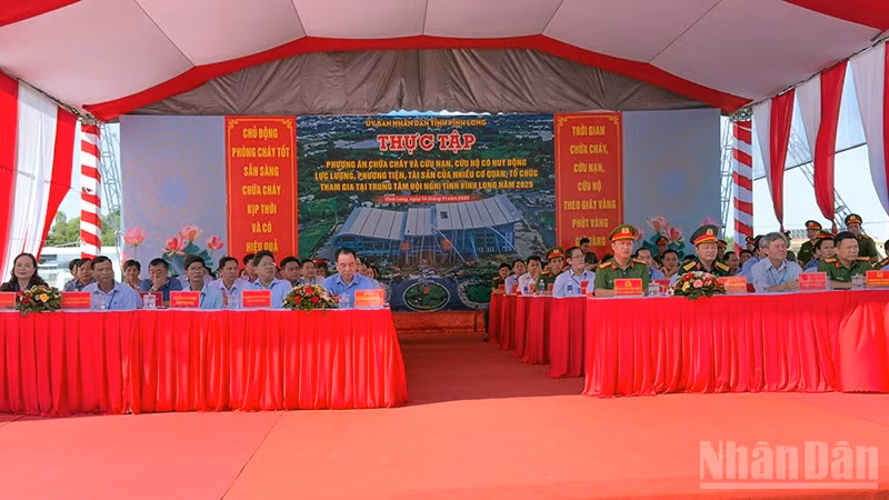 ndo_br_anh-5-dai-bieu-tham-du.jpg