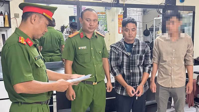 Cơ quan Cảnh sát điều tra tiến hành các quyết định tố tụng đối với Võ Tuấn Thành. (Ảnh: Công an cung cấp)