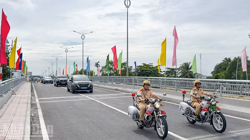 ndo_bl_anh-2-thong-xe.jpg