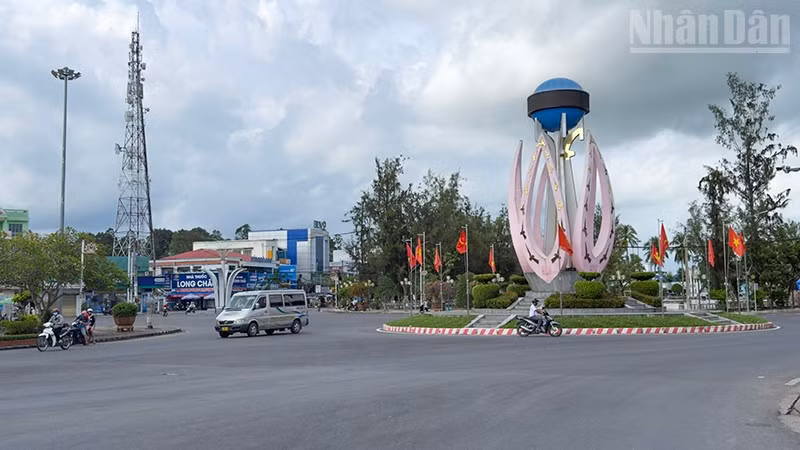 ndo_tr_anh-4-nhieu-khoi-sac-tren-qu-huong-tieu-can-hom-nay.jpg