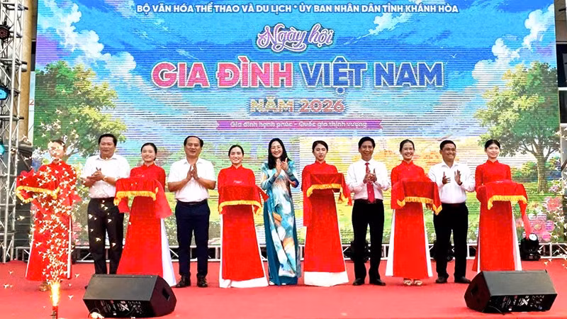 Vĩnh Long tham gia Ngày gia đình Việt Nam tại Khánh Hòa. 