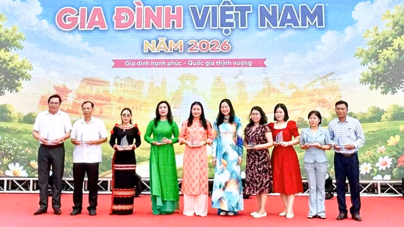 anh-2-gia-dinh.jpg