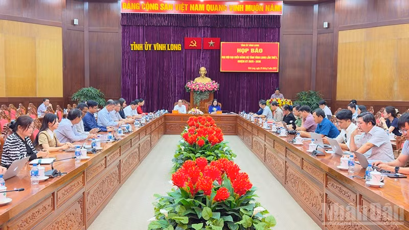 Quang cảnh buổi họp báo.