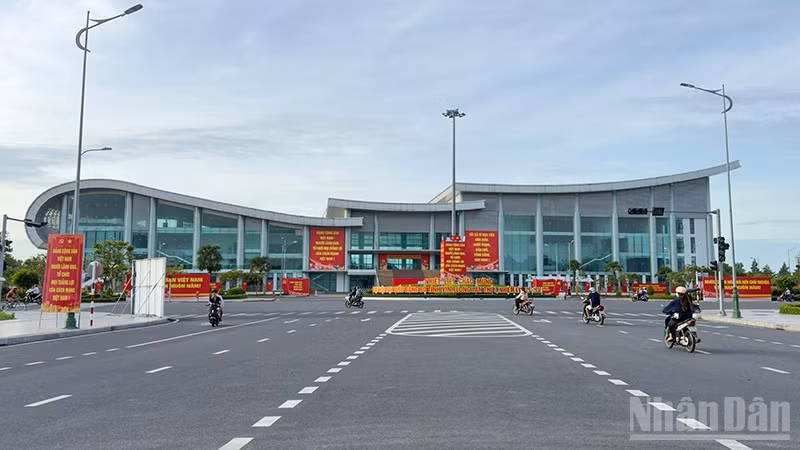 ndo_br_anh-2-trung-tam-hoi-nghi-tinh.jpg