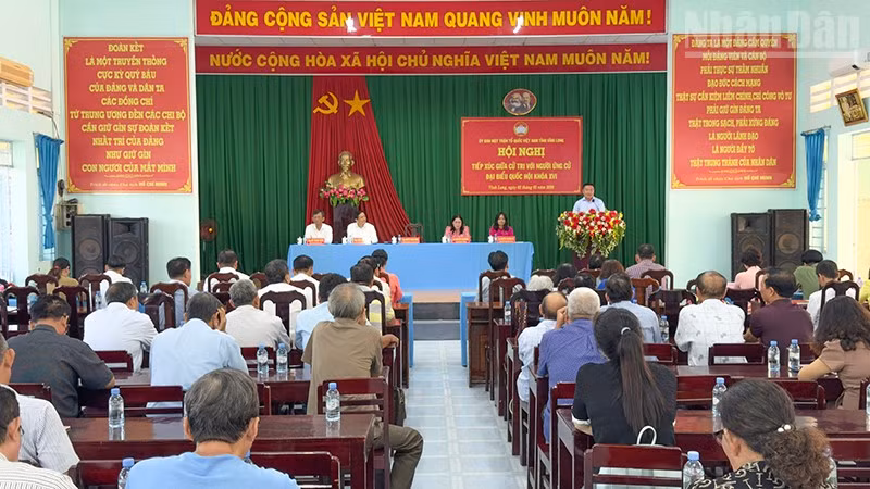 ndo_tr_anh-6-tiep-xuc-cu-tri.jpg