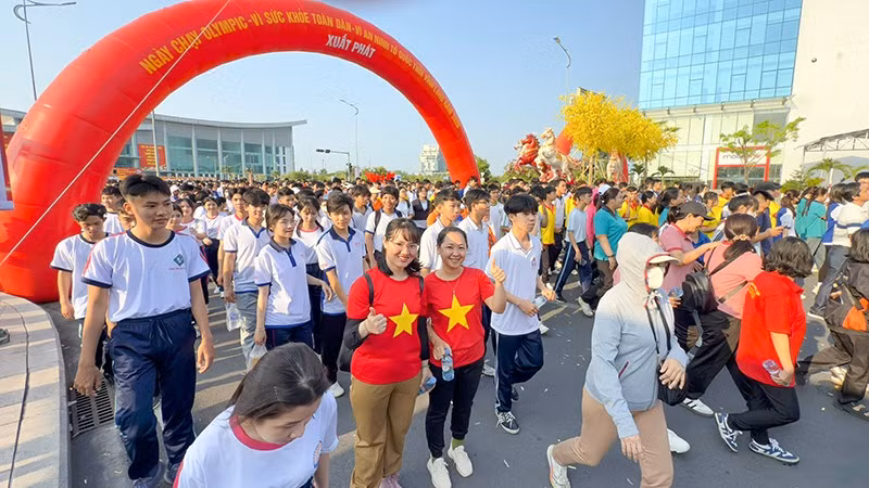 anh-2-chay-bo.jpg