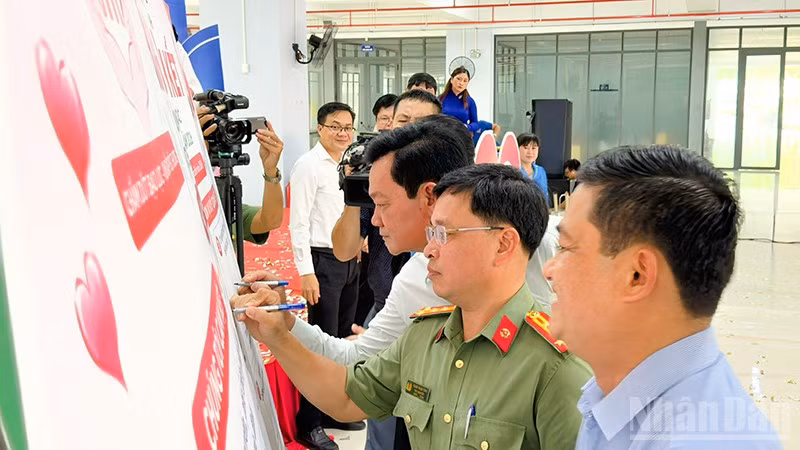 ndo_br_anh-2-bao-luc.jpg