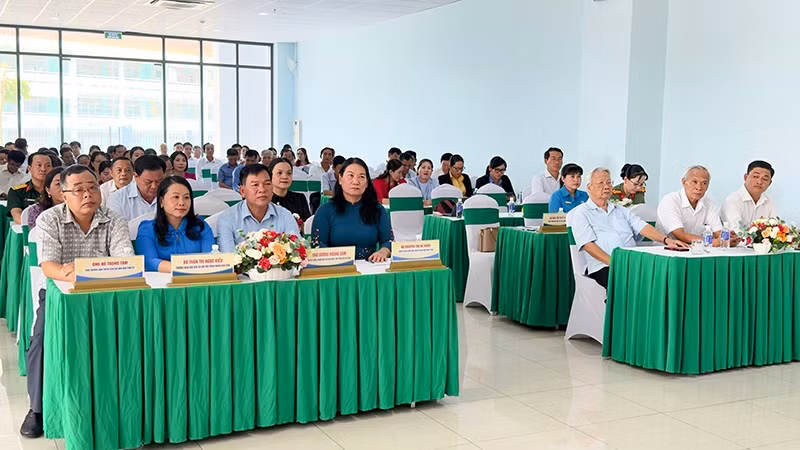 anh-2-gia-dinh.jpg