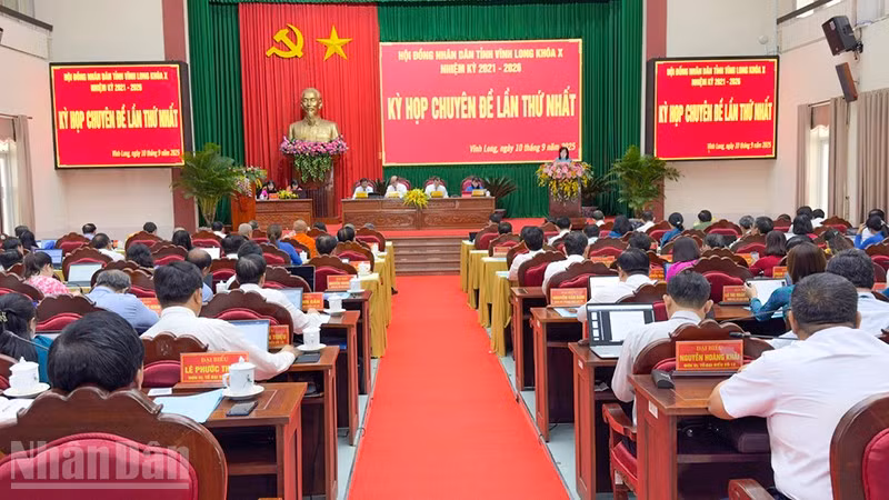 ndo_bl_anh-3-quang-canh-ky-hop.jpg