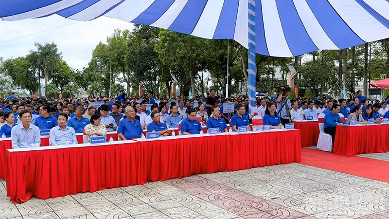 ndo_br_anh-3-tinh-nguyen.jpg