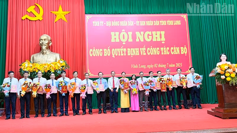 ndo_tr_anh-3-cong-bo-quyet-dinh.jpg