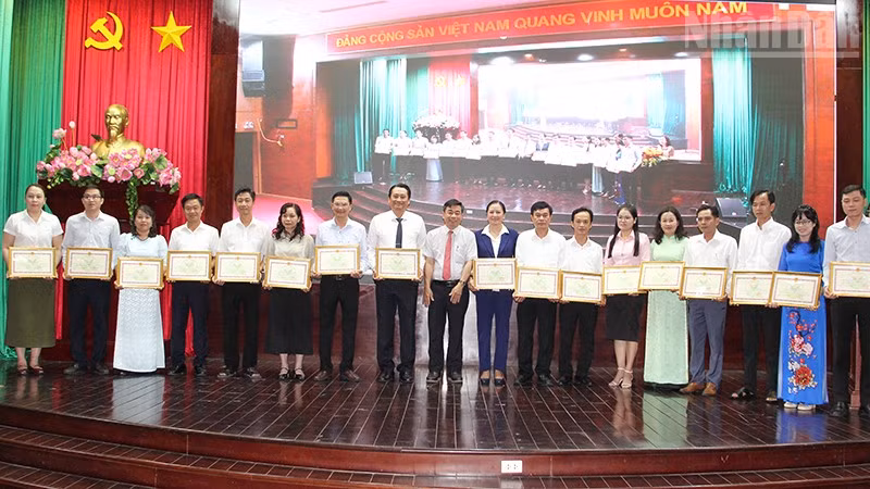 ndo_tr_anh-2-khen-thuong.jpg