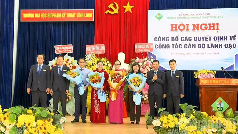 Trường đại học Sư phạm kỹ thuật Vĩnh Long kiện toàn bộ máy. 