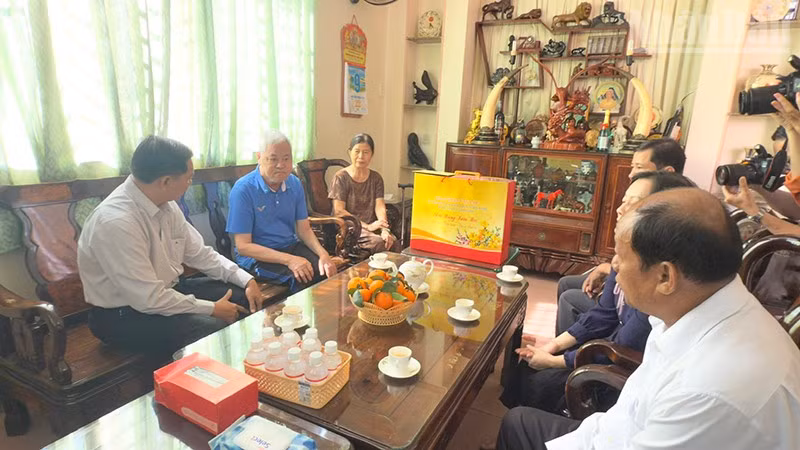 ndo_tr_anh-2-trinh-van-lau.jpg
