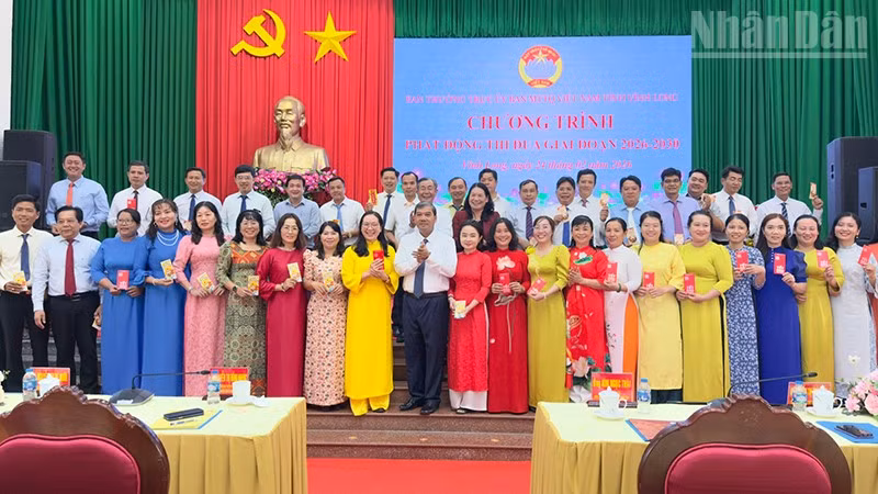ndo_tr_anh-3-phat-loc-dau-xuan.jpg