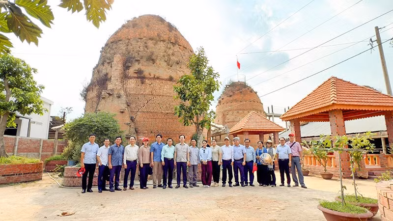 anh-12-gach-gom-12.jpg