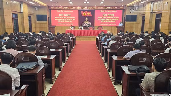 Quang cảnh hội nghị. (Ảnh: Mai Luận)