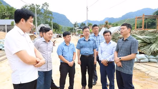 Ban Dân tộc Hội đồng nhân dân tỉnh Thanh Hóa giám sát tiến độ xây lắp, tái định cư bản Muống, xã Trung Hạ.