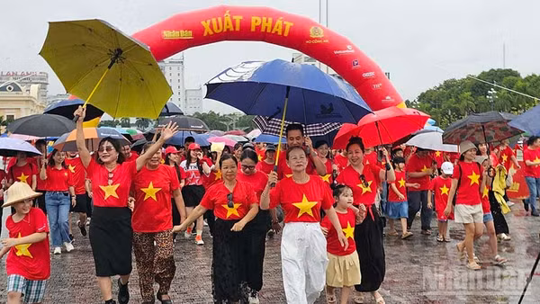 Năm 2025, các tầng lớp nhân dân Thanh Hóa đã "Cùng Việt Nam tiến bước". (Ảnh: Mai Luận)