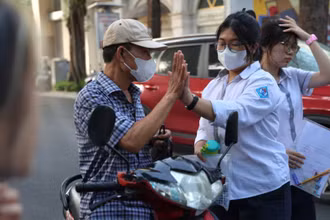 Đề thi Ngữ Văn kỳ thi tuyển sinh lớp 10 tại Hà Nội xoay quanh chủ đề "hạnh phúc" và "niềm vui"